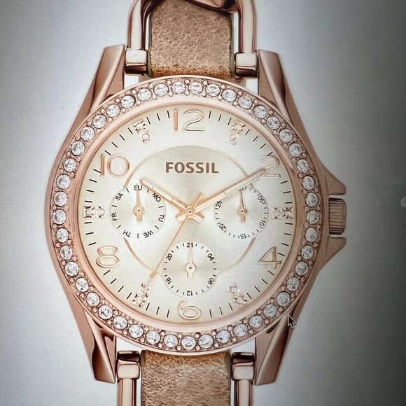 Fossil Women's Riley Quartz Stainless Steel and Leather Multifunction Watch - Picture 1 of 11